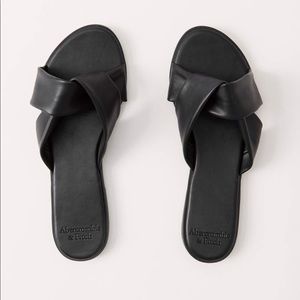 COPY - Abercrombie twist strap slides size 7/8